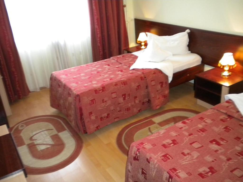 Decebal Hotel