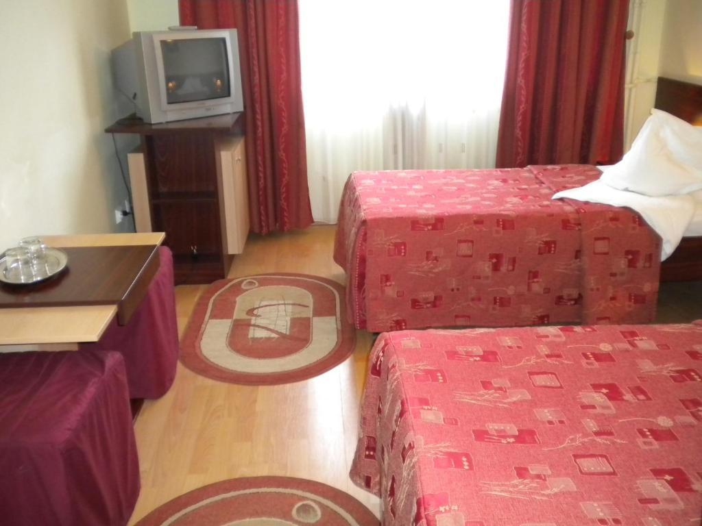 Hotel Decebal 2*